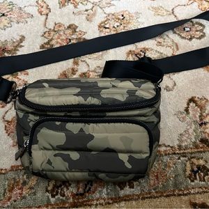 THINK ROYLN Nylon Cargo Crossbody w/strap, never used